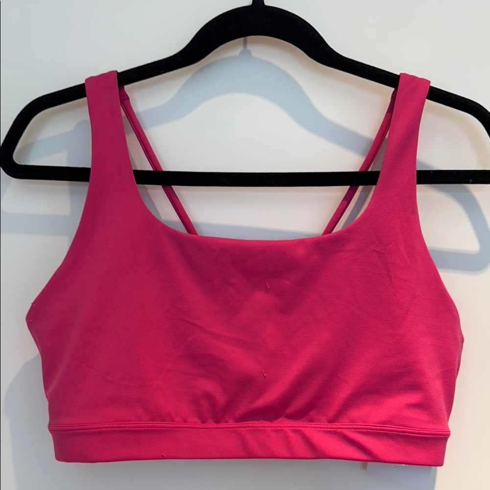 *NWT* ATHLETA Sports Bra Size Large for D, DD+ in Pink